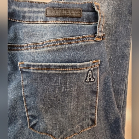 Articles Of Society Low Rise Raw-Hem Form Fitting Jeggings - Size 25 - Picture 5 of 12